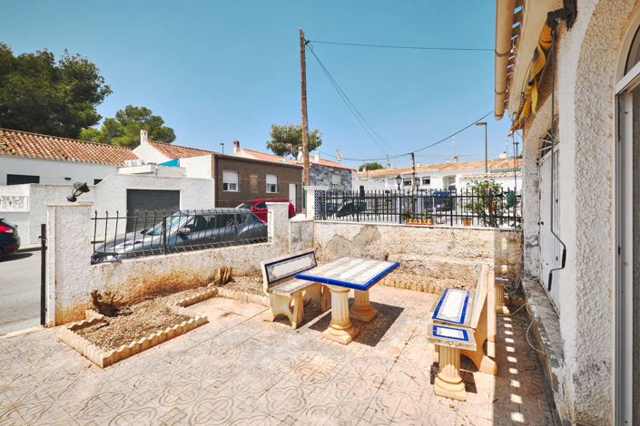 Image No.29-3 Bed Townhouse for sale