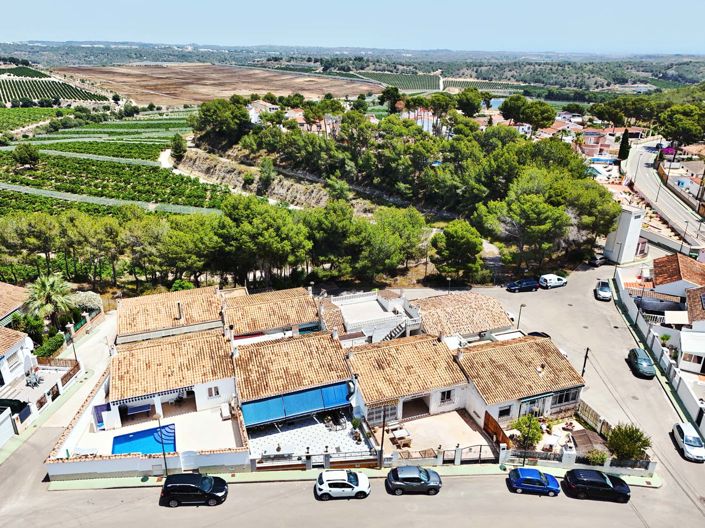 Image No.43-3 Bed Townhouse for sale