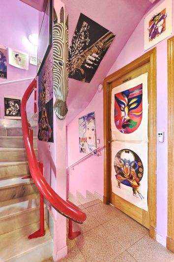 Image No.30-5 Bed Townhouse for sale