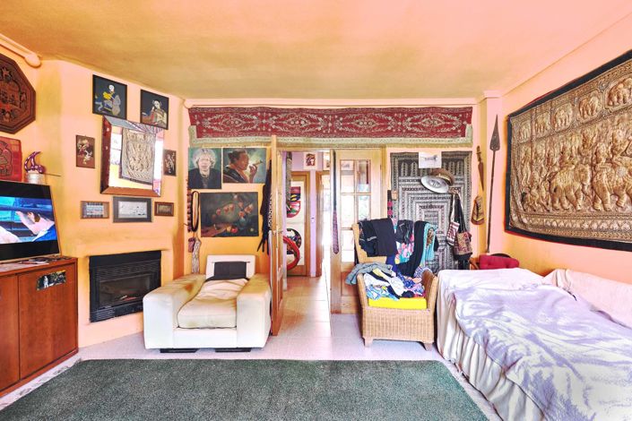 Image No.32-5 Bed Townhouse for sale