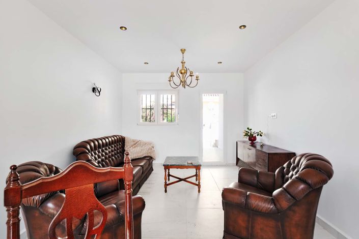 Image No.11-6 Bed Villa for sale