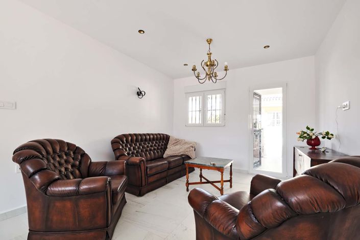 Image No.12-6 Bed Villa for sale