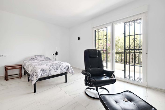 Image No.15-6 Bed Villa for sale