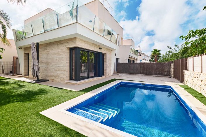 Image No.1-3 Bed Semi-Detached for sale