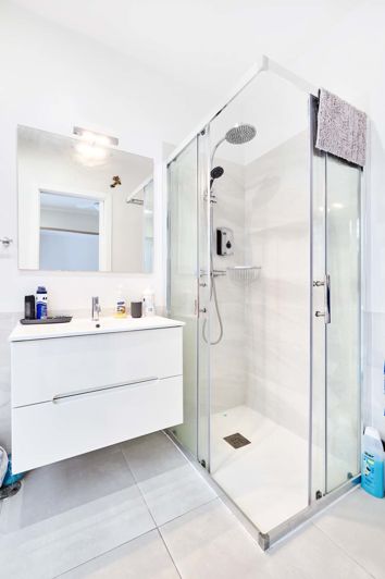 Image No.21-3 Bed Apartment for sale