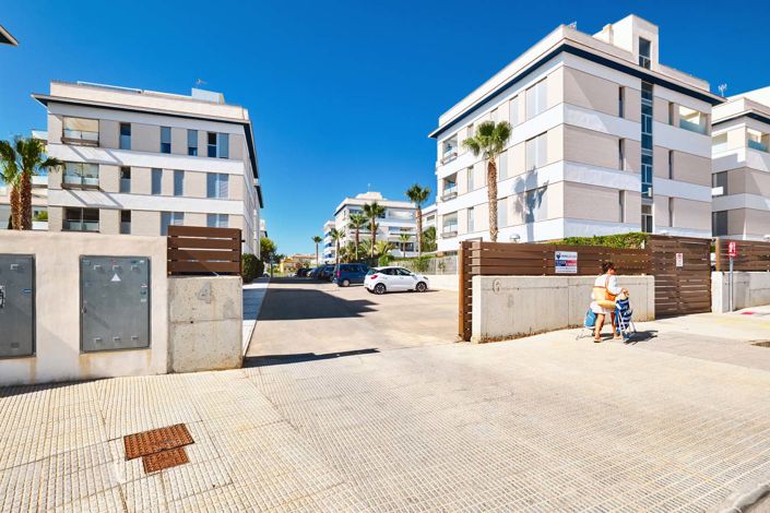 Image No.41-3 Bed Apartment for sale