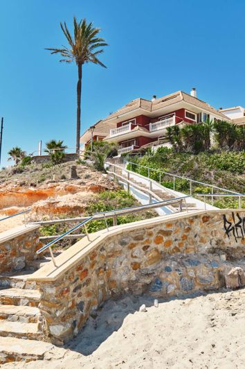 Image No.13-3 Bed Townhouse for sale