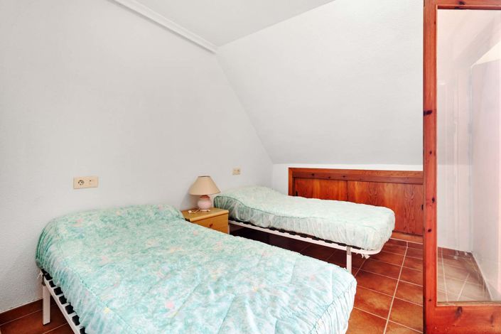 Image No.40-3 Bed Townhouse for sale