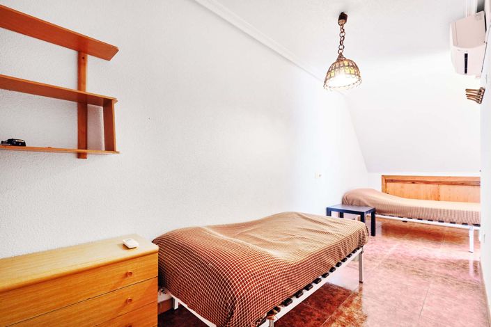 Image No.45-3 Bed Townhouse for sale