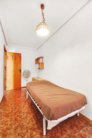 Image No.47-3 Bed Townhouse for sale