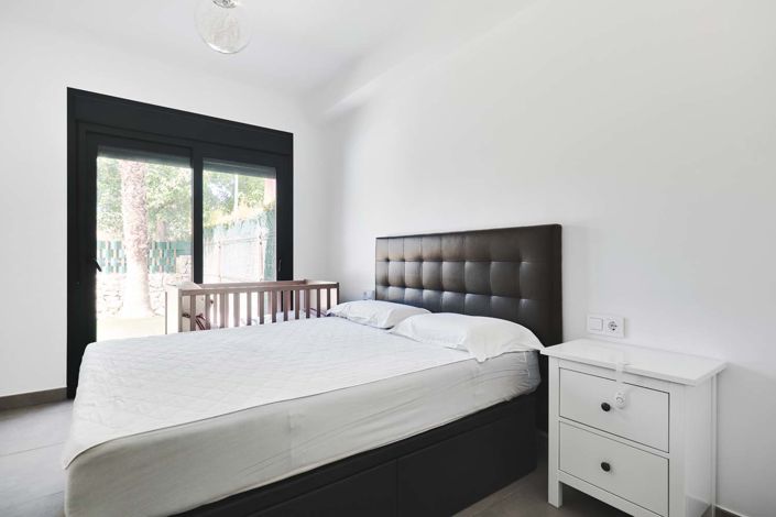 Image No.18-3 Bed Semi-Detached for sale