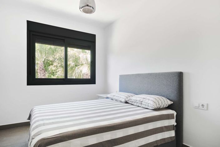 Image No.28-3 Bed Semi-Detached for sale