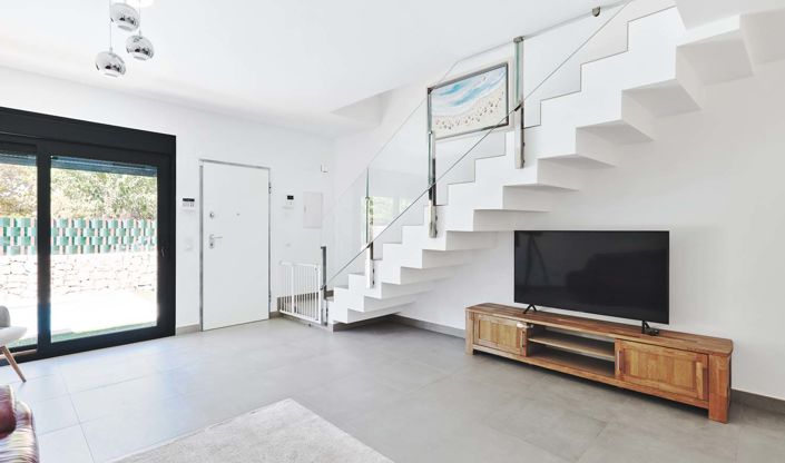 Image No.4-3 Bed Semi-Detached for sale