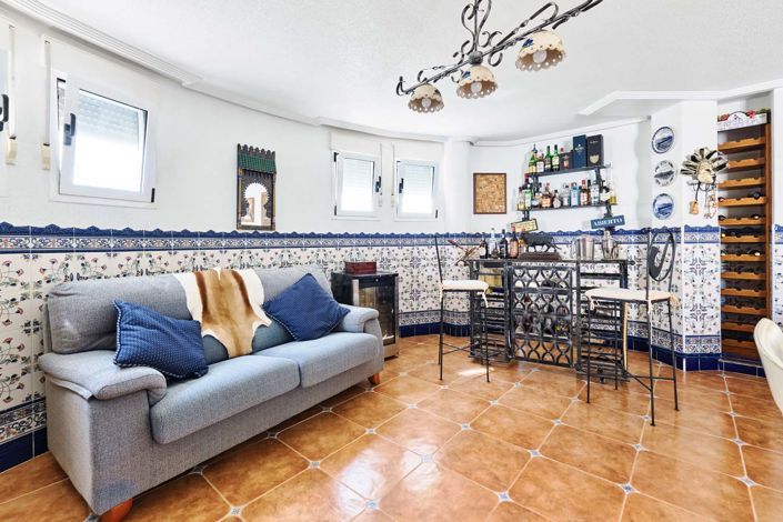 Image No.25-4 Bed Villa for sale