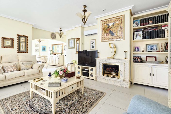 Image No.4-4 Bed Villa for sale