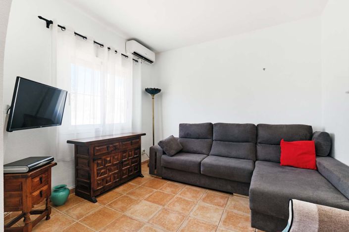 Image No.2-2 Bed Townhouse for sale