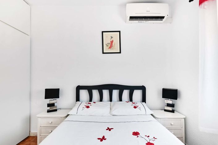 Image No.20-2 Bed Townhouse for sale