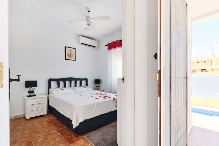 Image No.22-2 Bed Townhouse for sale