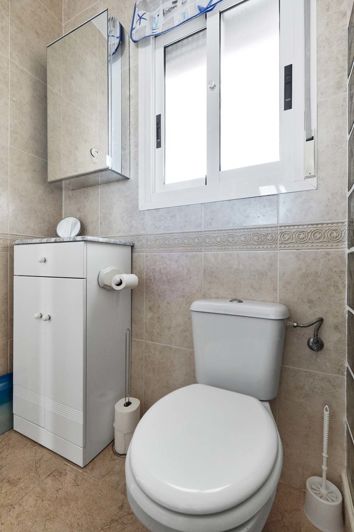 Image No.25-2 Bed Townhouse for sale