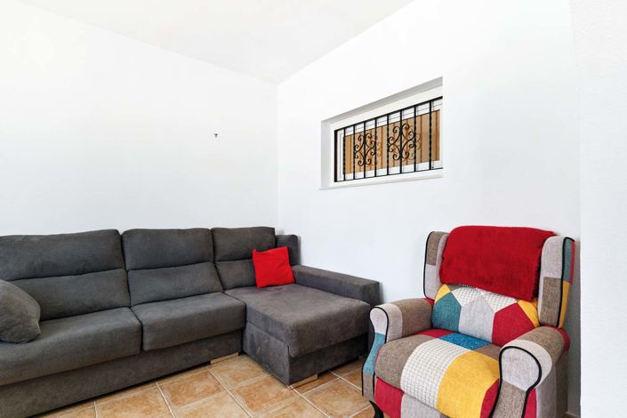 Image No.6-2 Bed Townhouse for sale