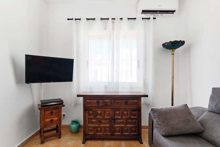 Image No.9-2 Bed Townhouse for sale