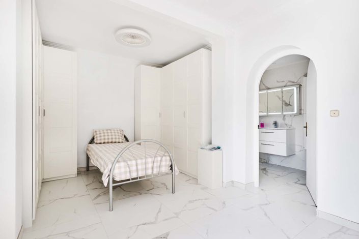 Image No.14-3 Bed Villa for sale