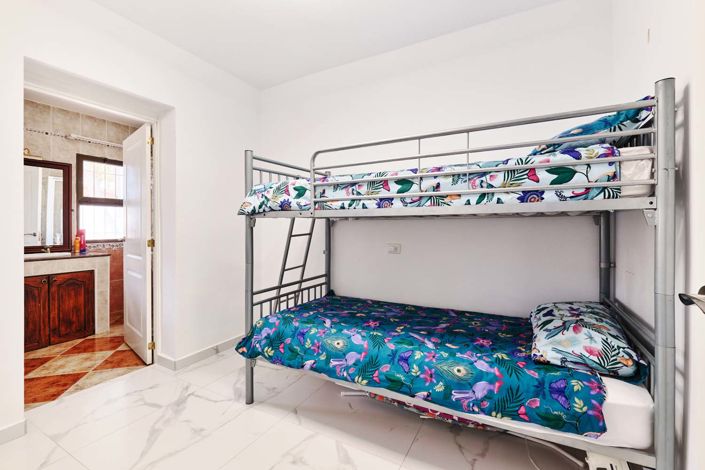 Image No.19-3 Bed Villa for sale