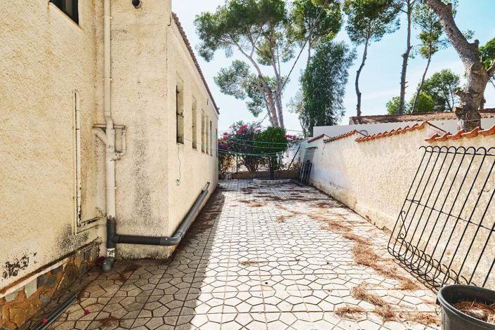 Image No.47-3 Bed Villa for sale