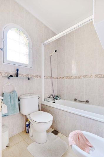 Image No.18-3 Bed Villa for sale