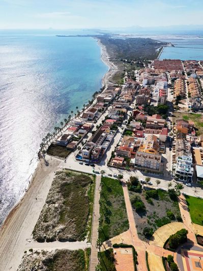 Image No.48-3 Bed Semi-Detached for sale