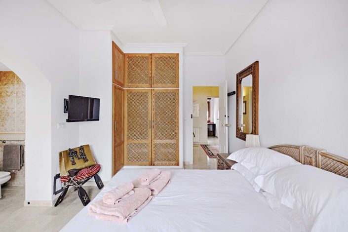 Image No.17-4 Bed Villa for sale