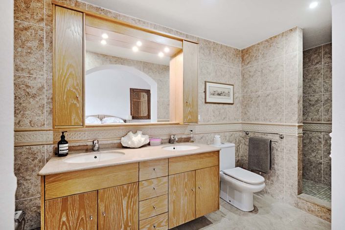 Image No.19-4 Bed Villa for sale