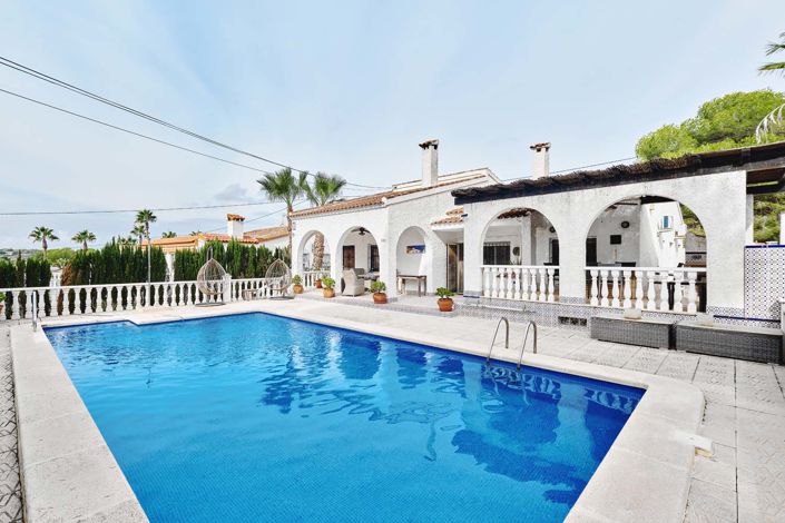 Image No.44-4 Bed Villa for sale