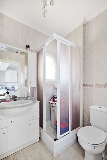 Image No.12-3 Bed Villa for sale