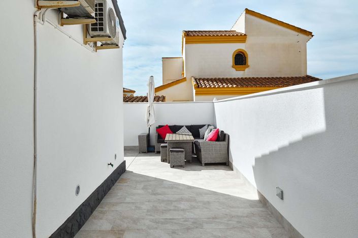 Image No.43-3 Bed Villa for sale