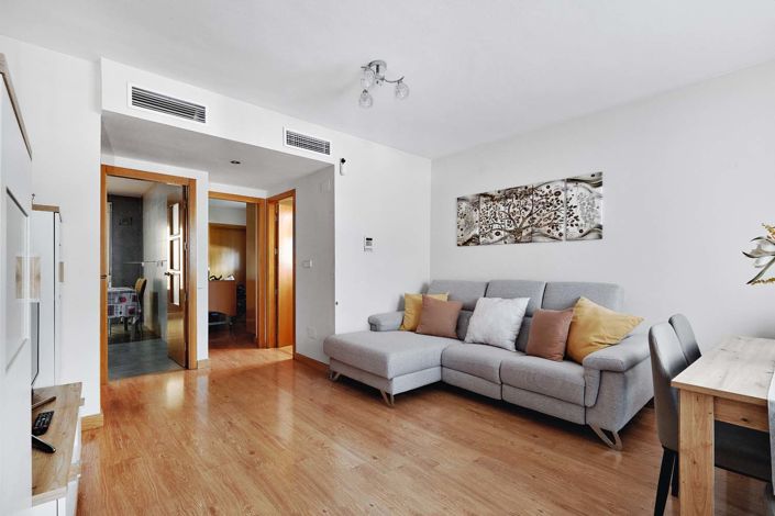 Image No.15-4 Bed Semi-Detached for sale