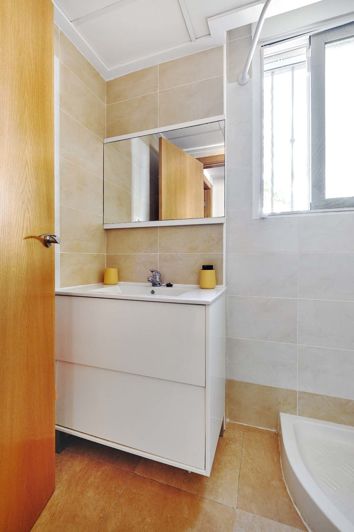 Image No.21-4 Bed Semi-Detached for sale