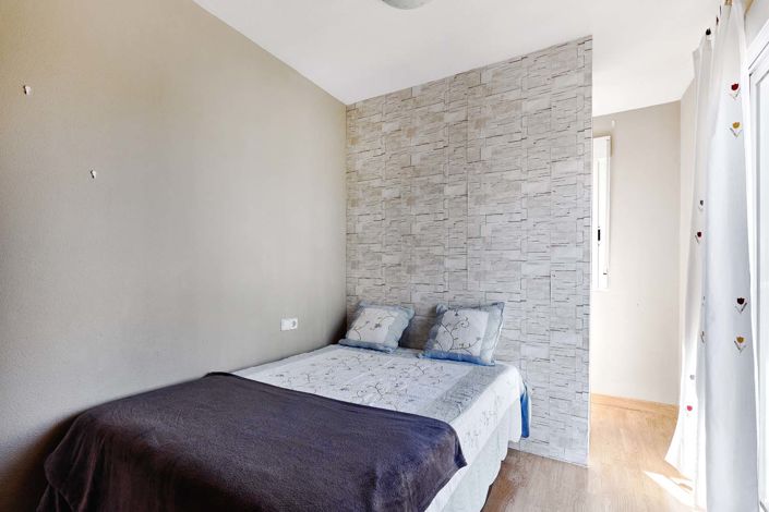 Image No.29-4 Bed Semi-Detached for sale