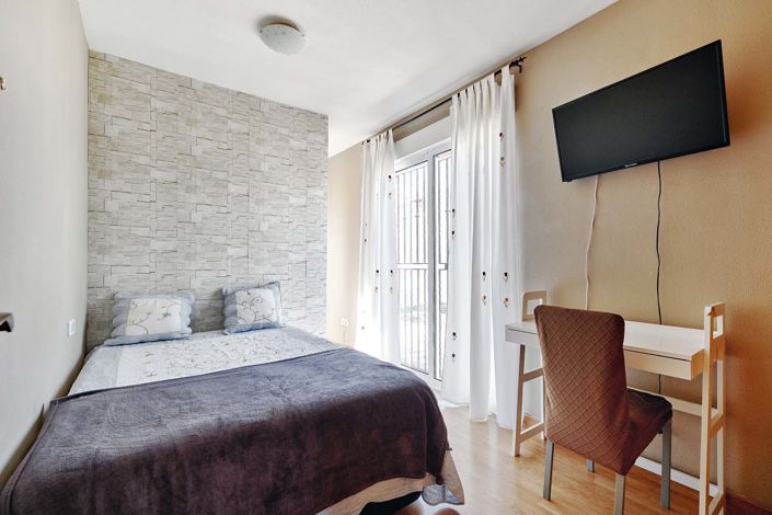 Image No.30-4 Bed Semi-Detached for sale