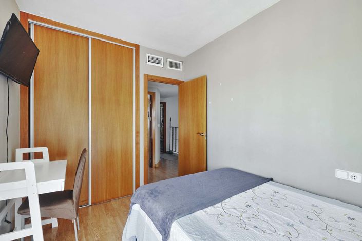 Image No.31-4 Bed Semi-Detached for sale