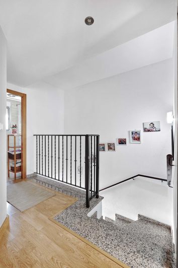 Image No.34-4 Bed Semi-Detached for sale