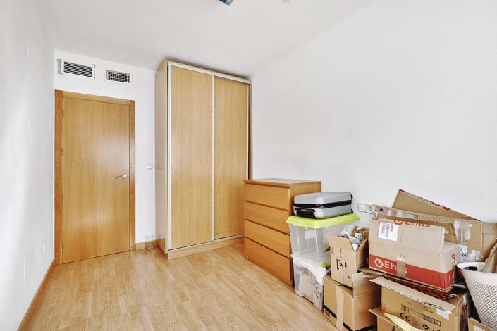 Image No.38-4 Bed Semi-Detached for sale