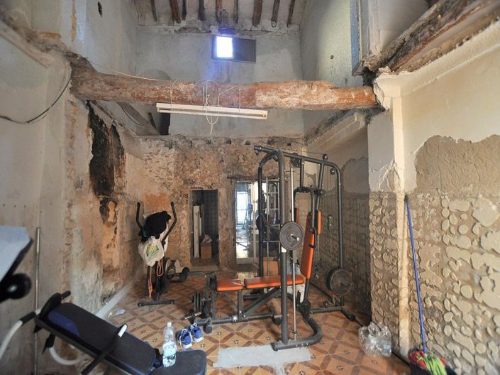 Image No.13-1 Bed Property for sale