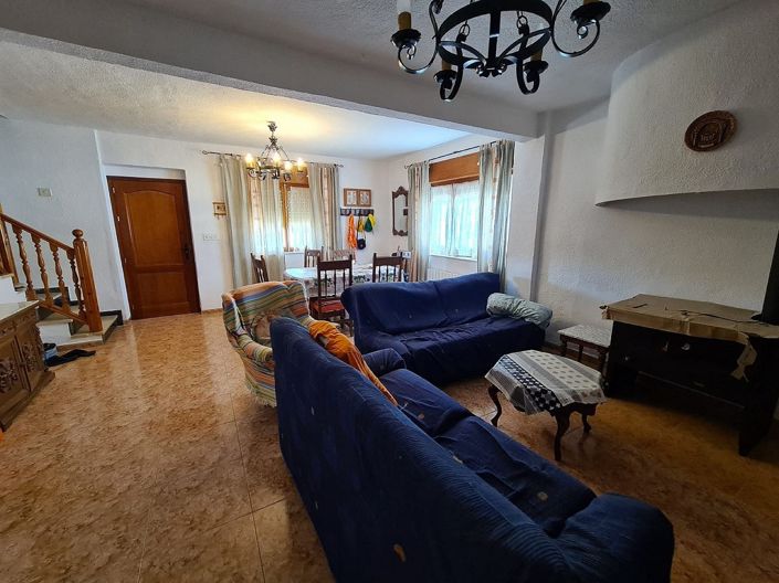 Image No.12-4 Bed Country House for sale