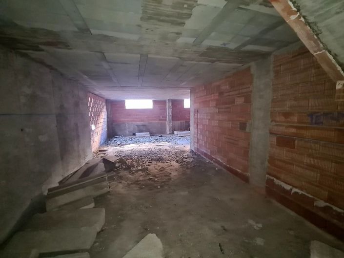 Image No.25-4 Bed Townhouse for sale