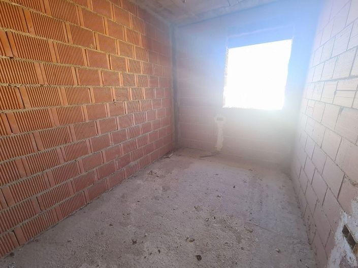 Image No.26-4 Bed Townhouse for sale