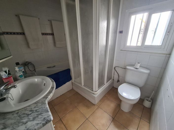 Image No.8-3 Bed Townhouse for sale