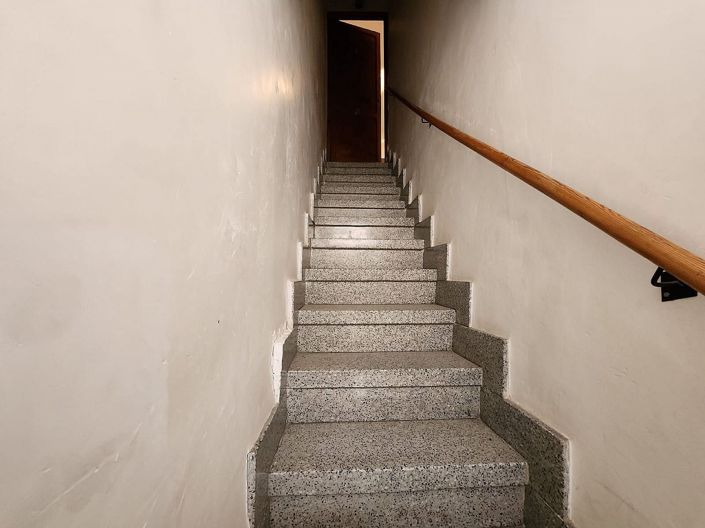 Image No.15-5 Bed Townhouse for sale