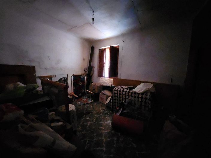 Image No.9-5 Bed Townhouse for sale