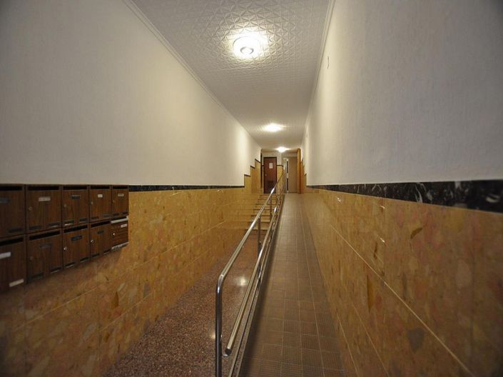 Image No.14-3 Bed Commercial for sale